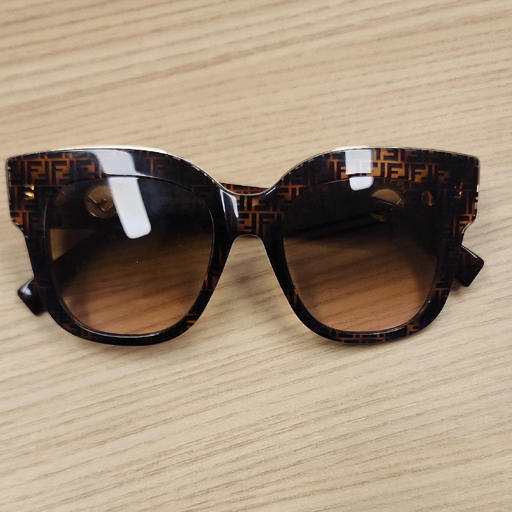 Fendi 51mm Tortoise Shell Sunglasses, Case, Authenticity Card, Cleaning Cloth